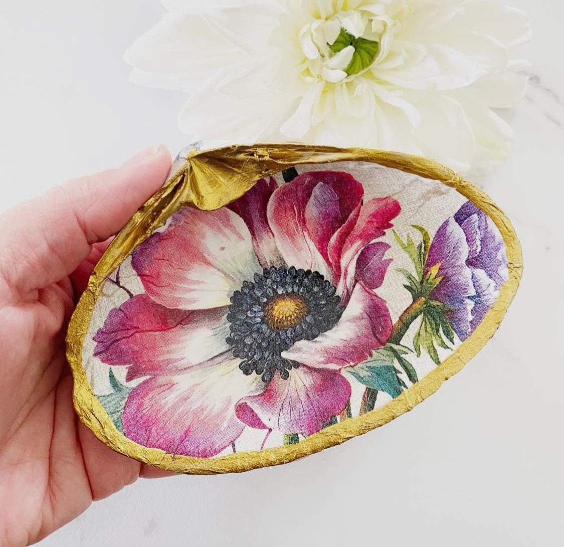 Trinket Dishes - Guilded Oyster Shells