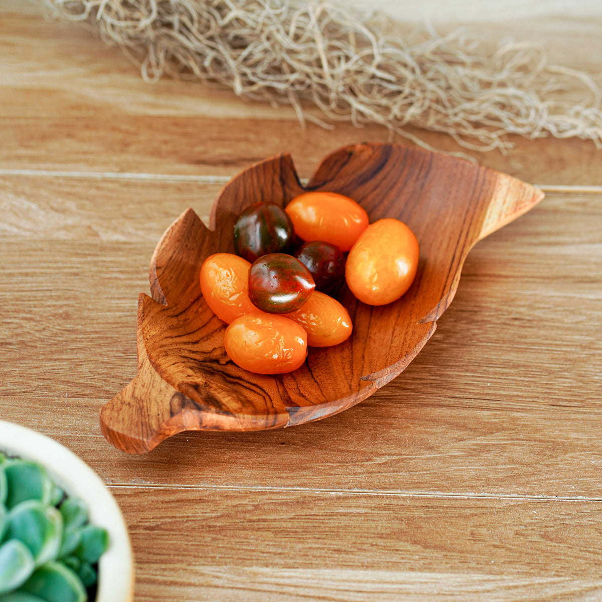 Leaf Teak Wood Plate